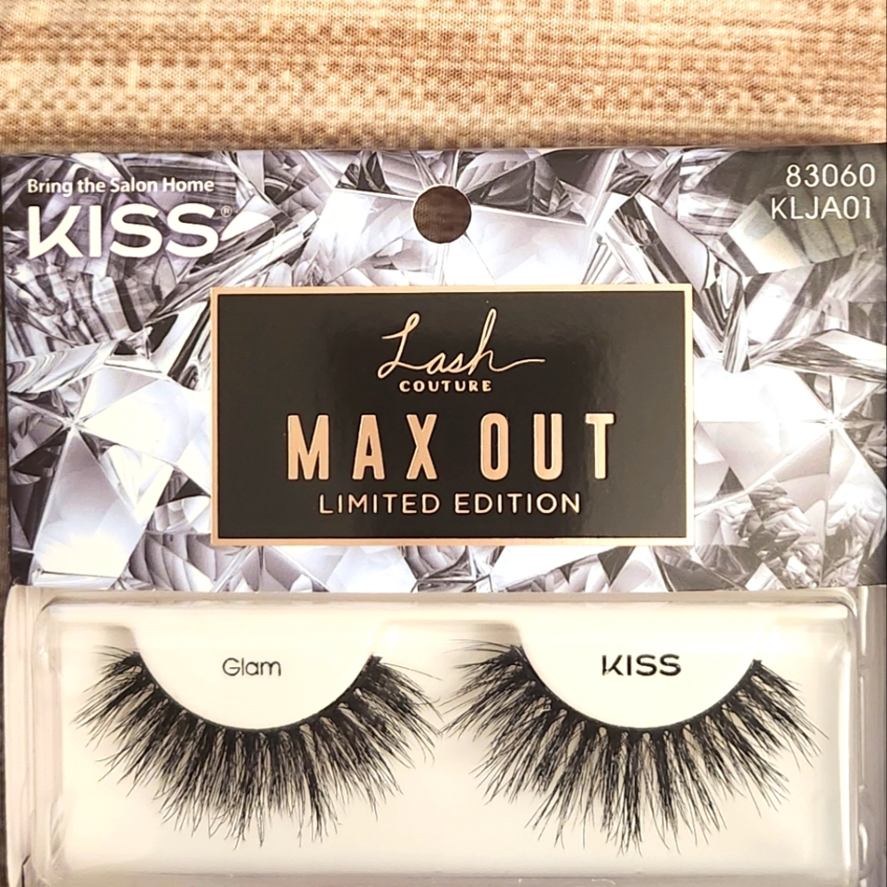 Eye Lash bundle - Picture 2 of 5